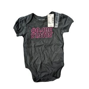The Children's Place Baby Girls Short Sleeve Bodysuit Black Pink Graphic Tag les